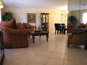 4410 Little John - Living Room