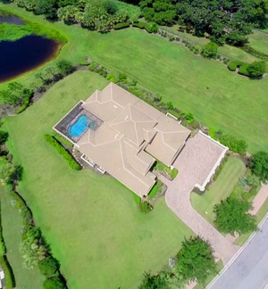 Aerial of 3566 Founders Club in Sarasota, FL