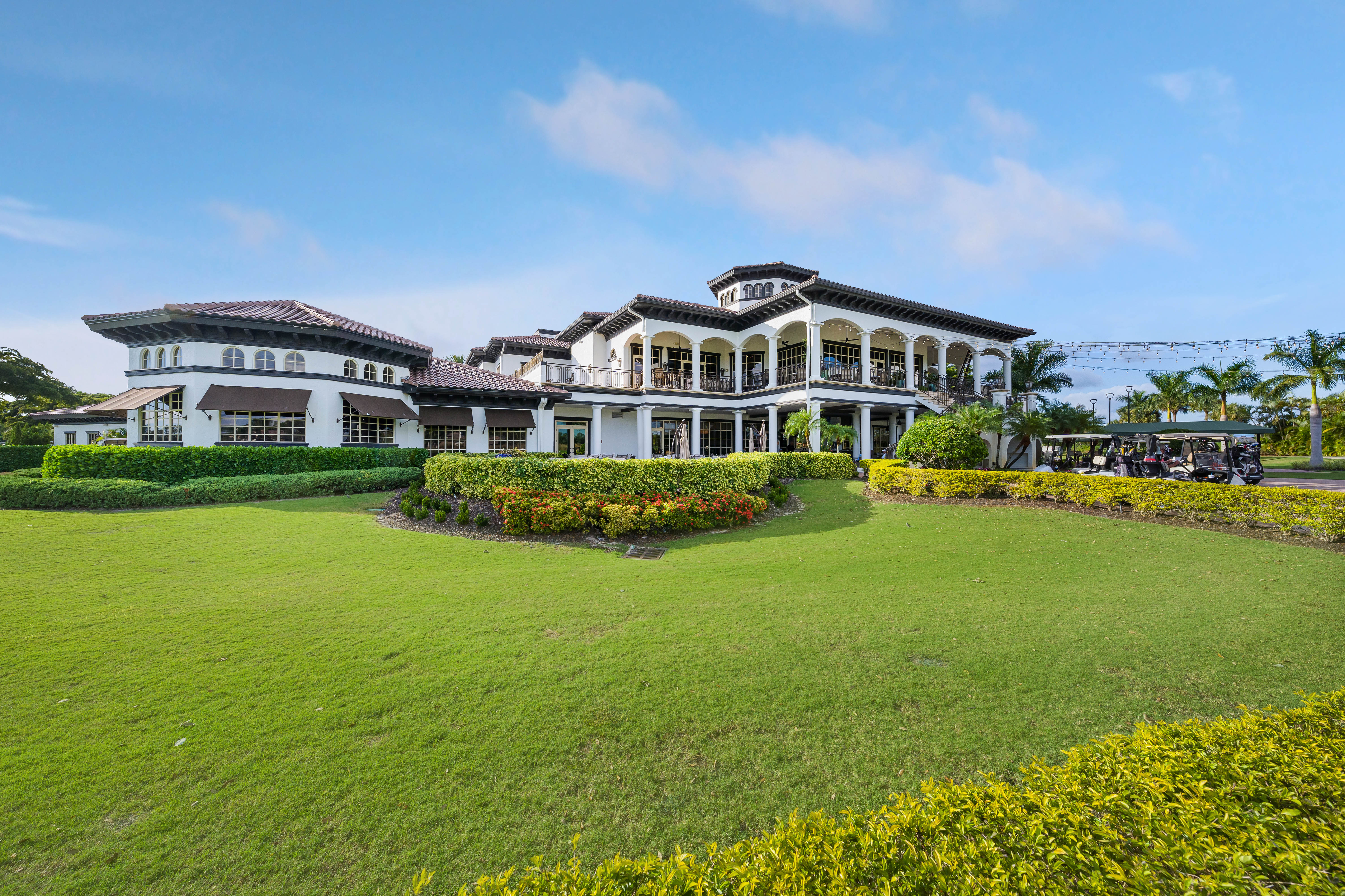 CLUBHOUSE