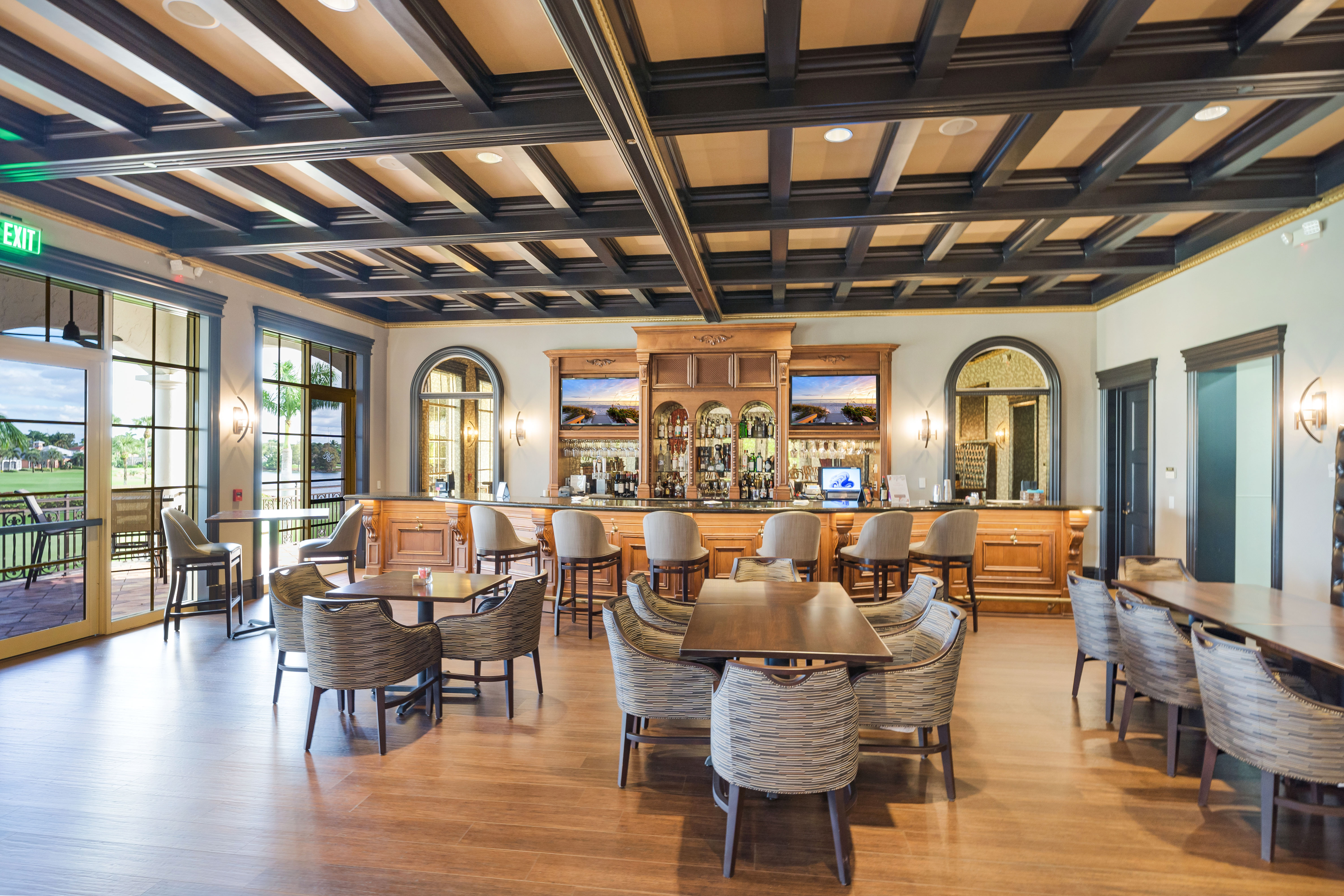 INSIDE CLUB HOUSE
