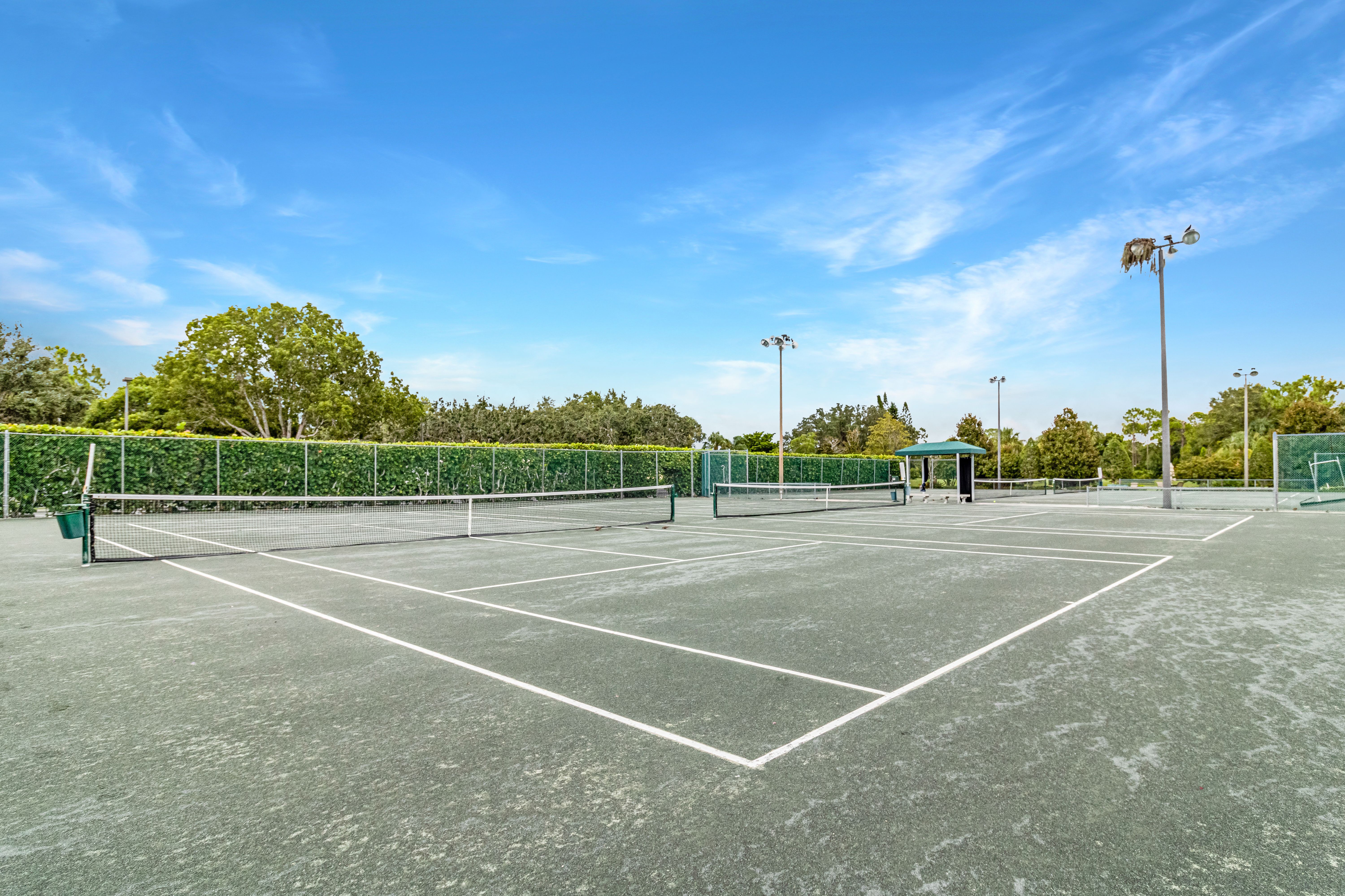 GLEN EAGLE TENNIS COURT