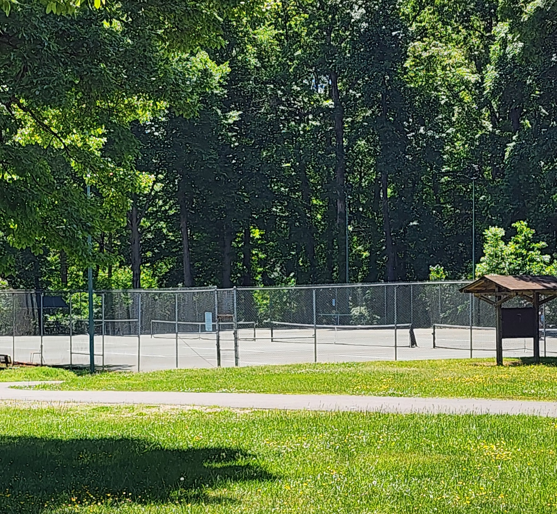 Tennis courts at Foxhill Park in Bowie Maryland photographed for Scott Smolen local real estate content