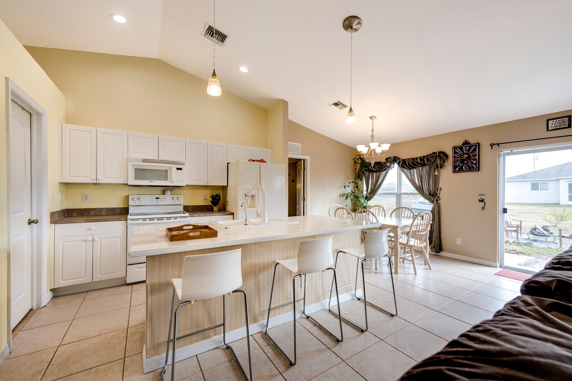  179 900 Cape Coral