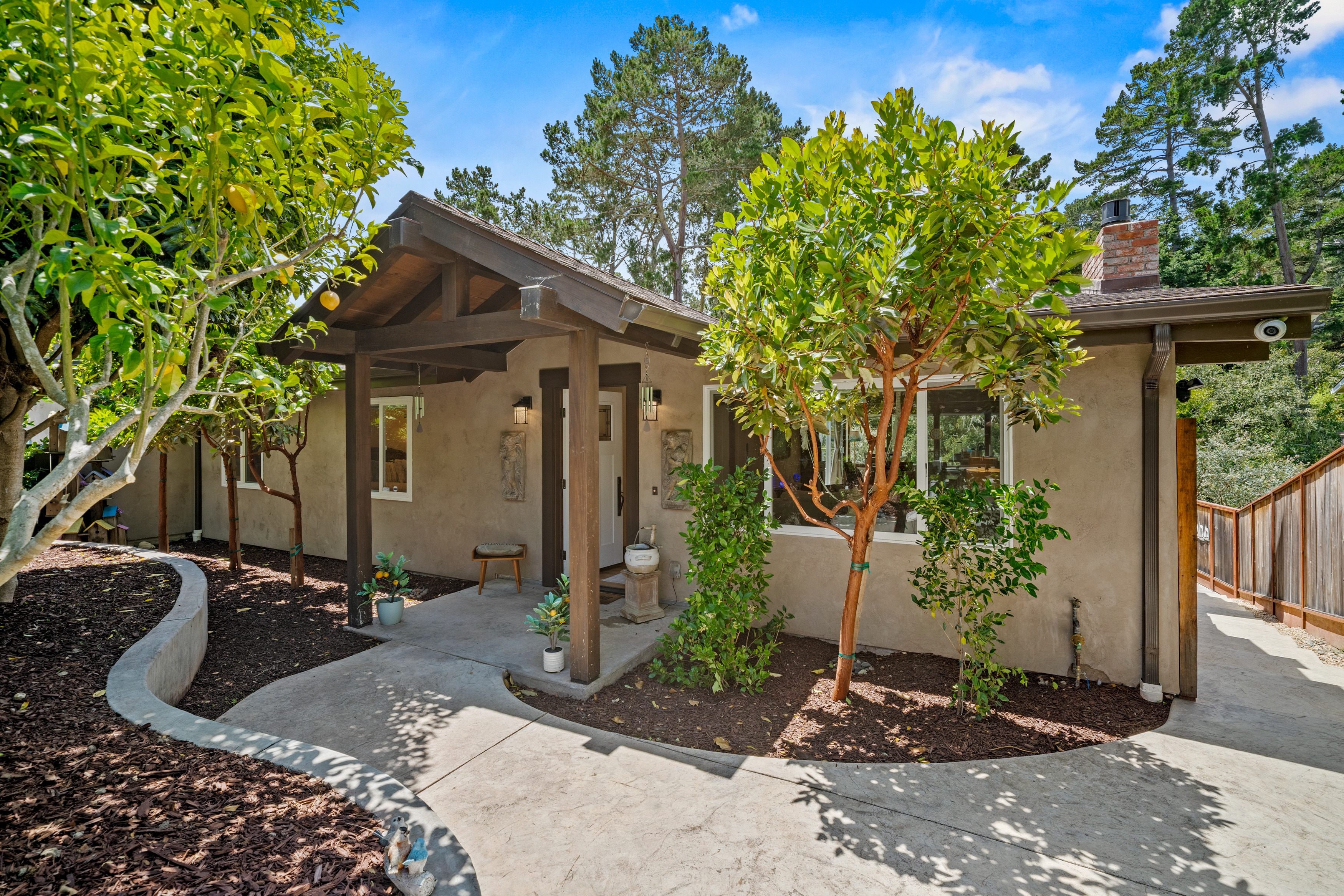 35 Wellings Pl Monterey Home for sale