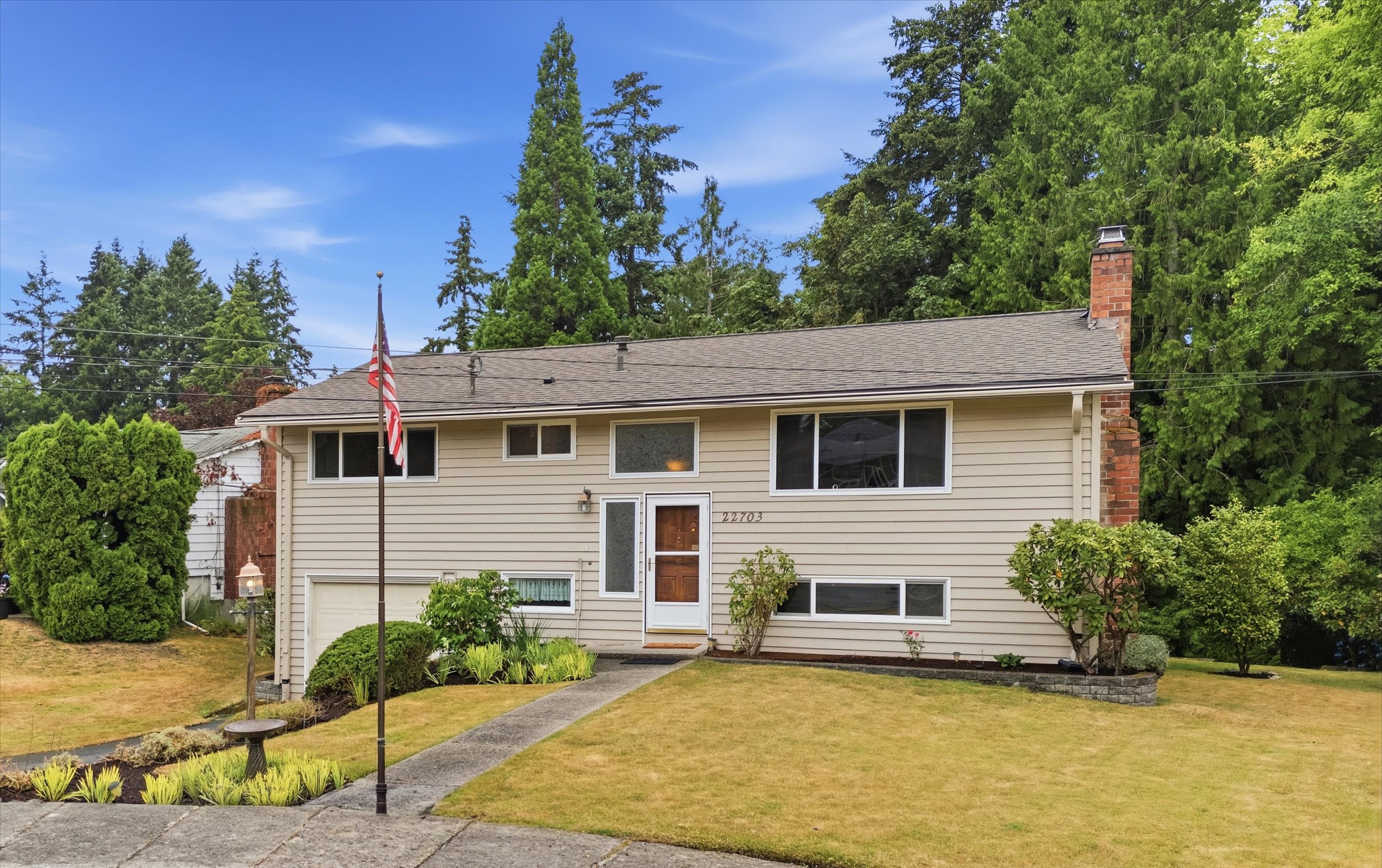 New Listing: Peaceful Greenbelt Living in Mountlake Terrace