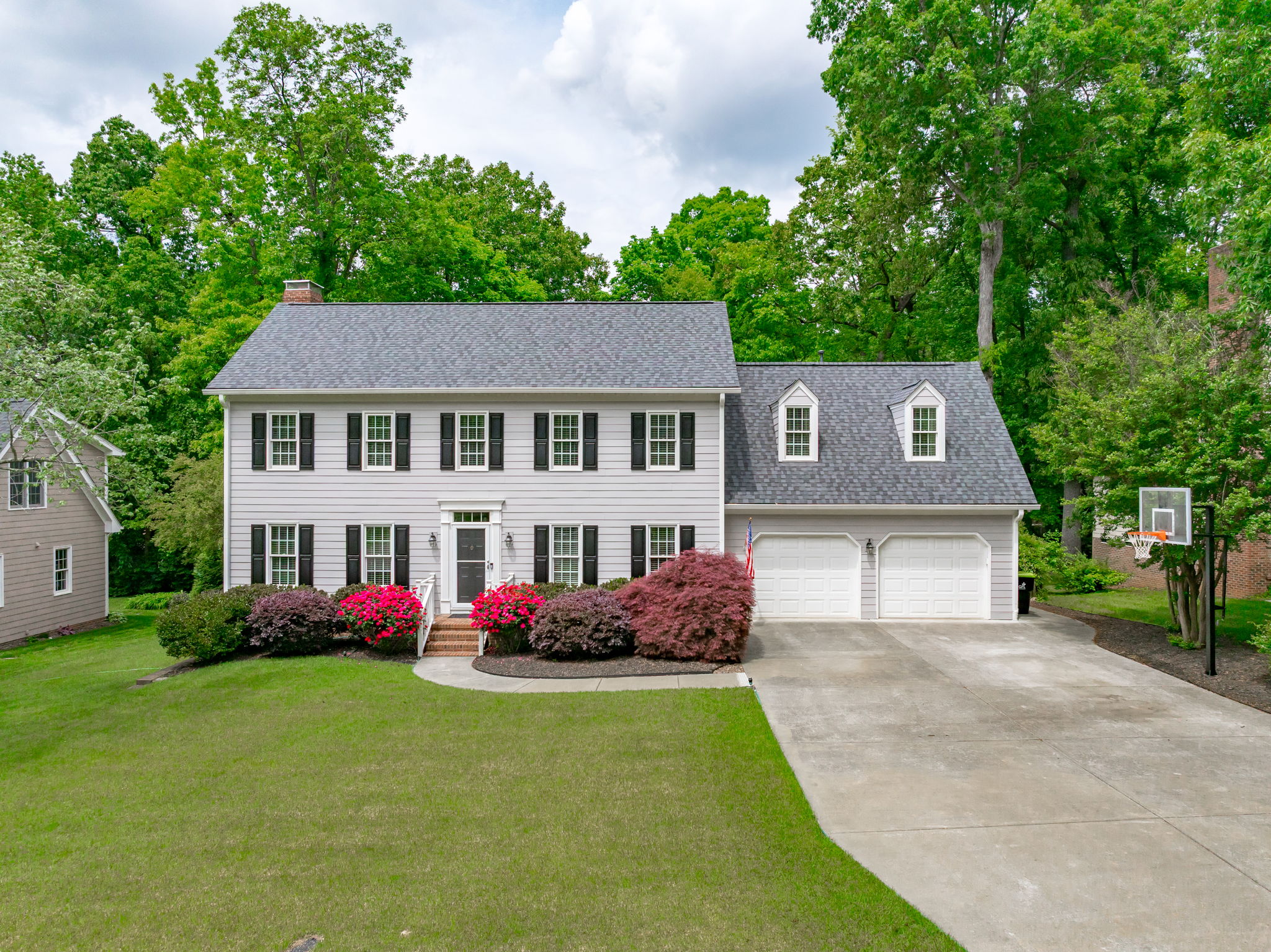 Front of 1007 Wellstone
