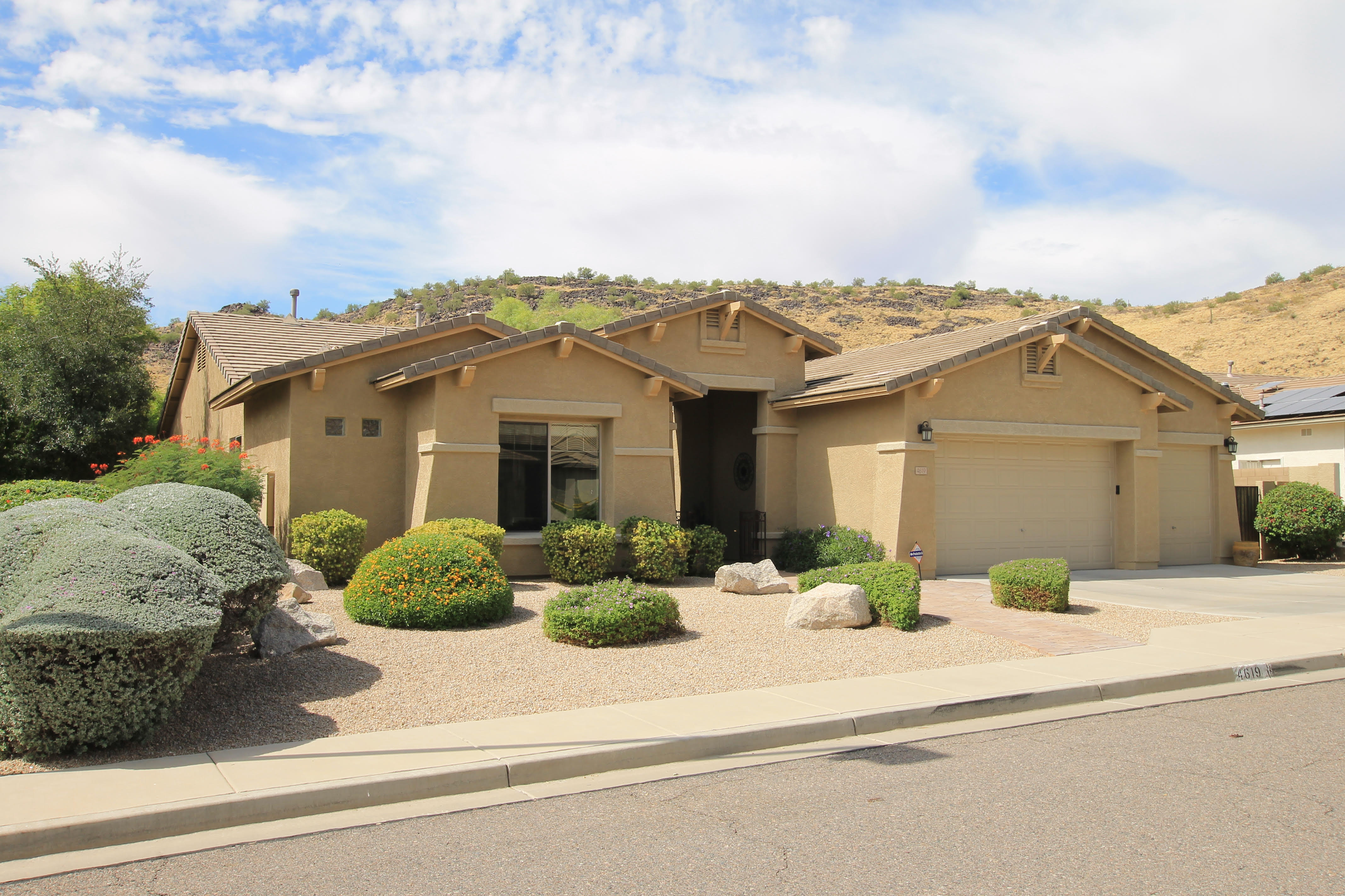 Coming Soon to Stetson Hills!