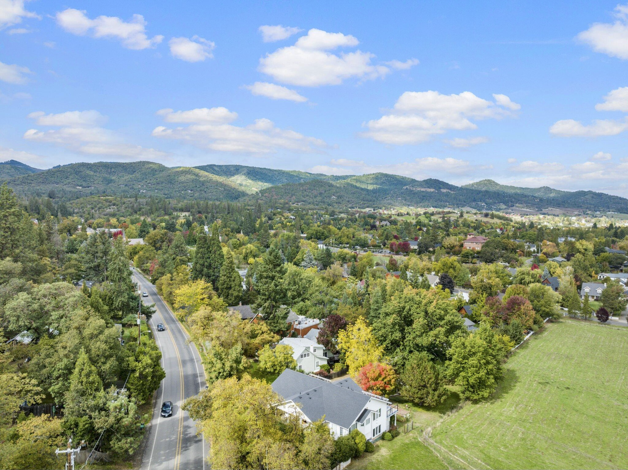 Aerial view of Jacksonville, Oregon, and surrounding neighborhoods