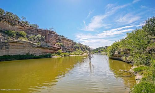 Homes for Sale SE of City Limits