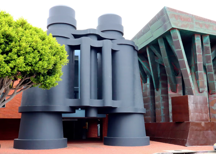 CAMPBELL WELLMAN PROPERTIES VENICE BEACH BINOCULARS BUILDING SOLD