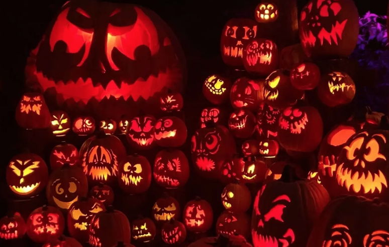 CAMPBELL WELLMAN SANTA MONICA HALLOWEEN TRICK OR TREAT 2025