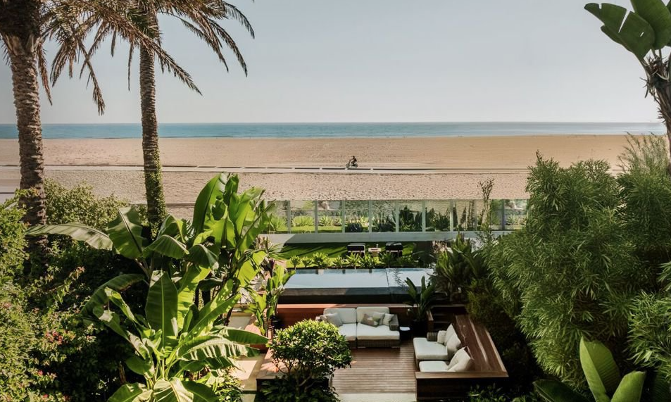 Campbell Wellman Beachfront Property