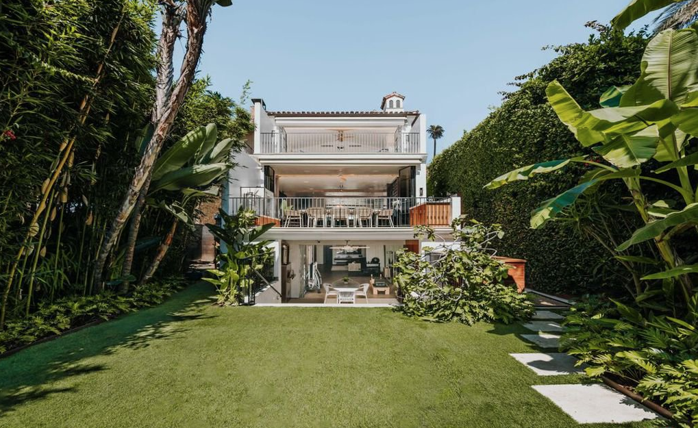 Campbell Wellman Beachfront home