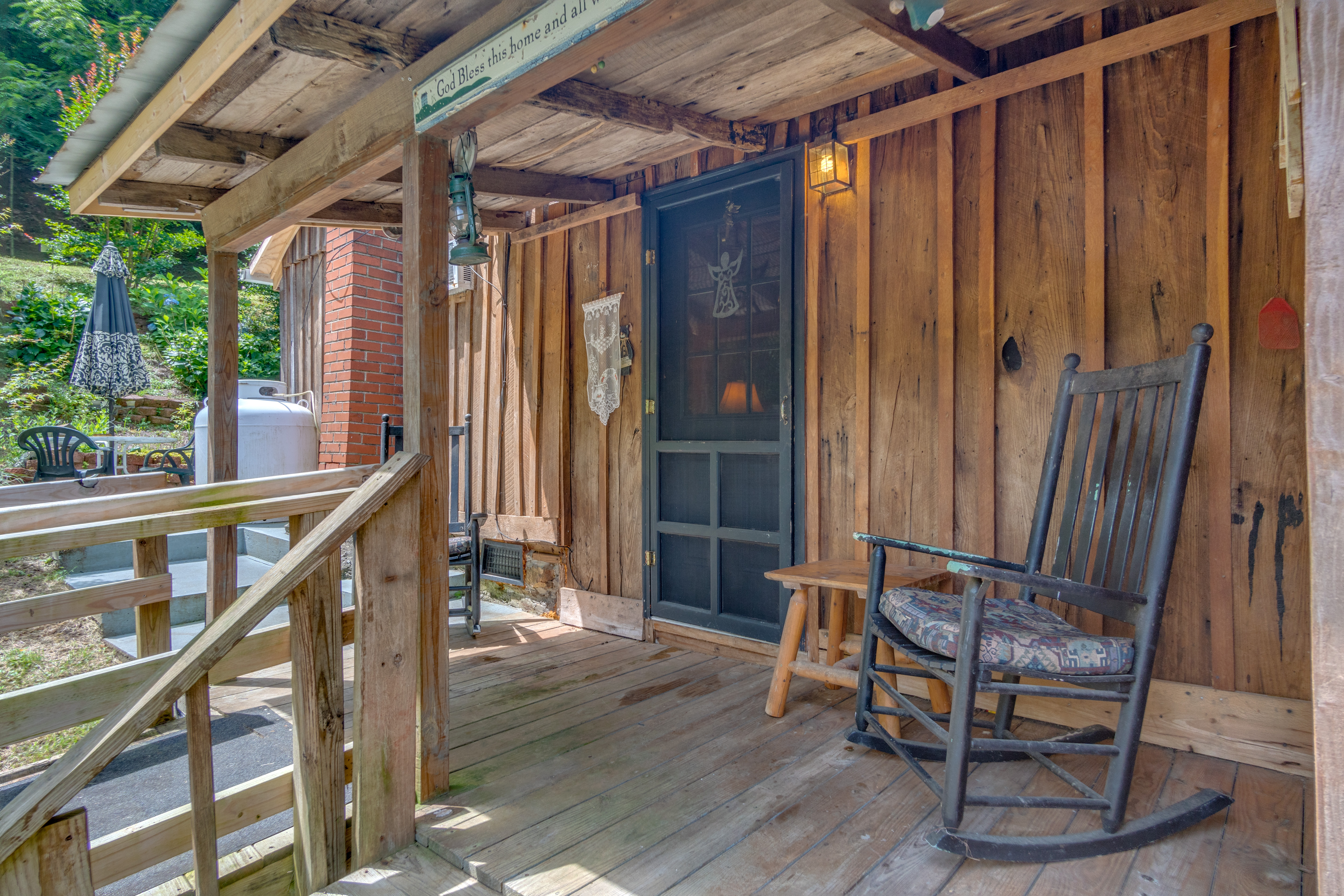 2495 Pumpkintown Rd, Sylva, NC 28779