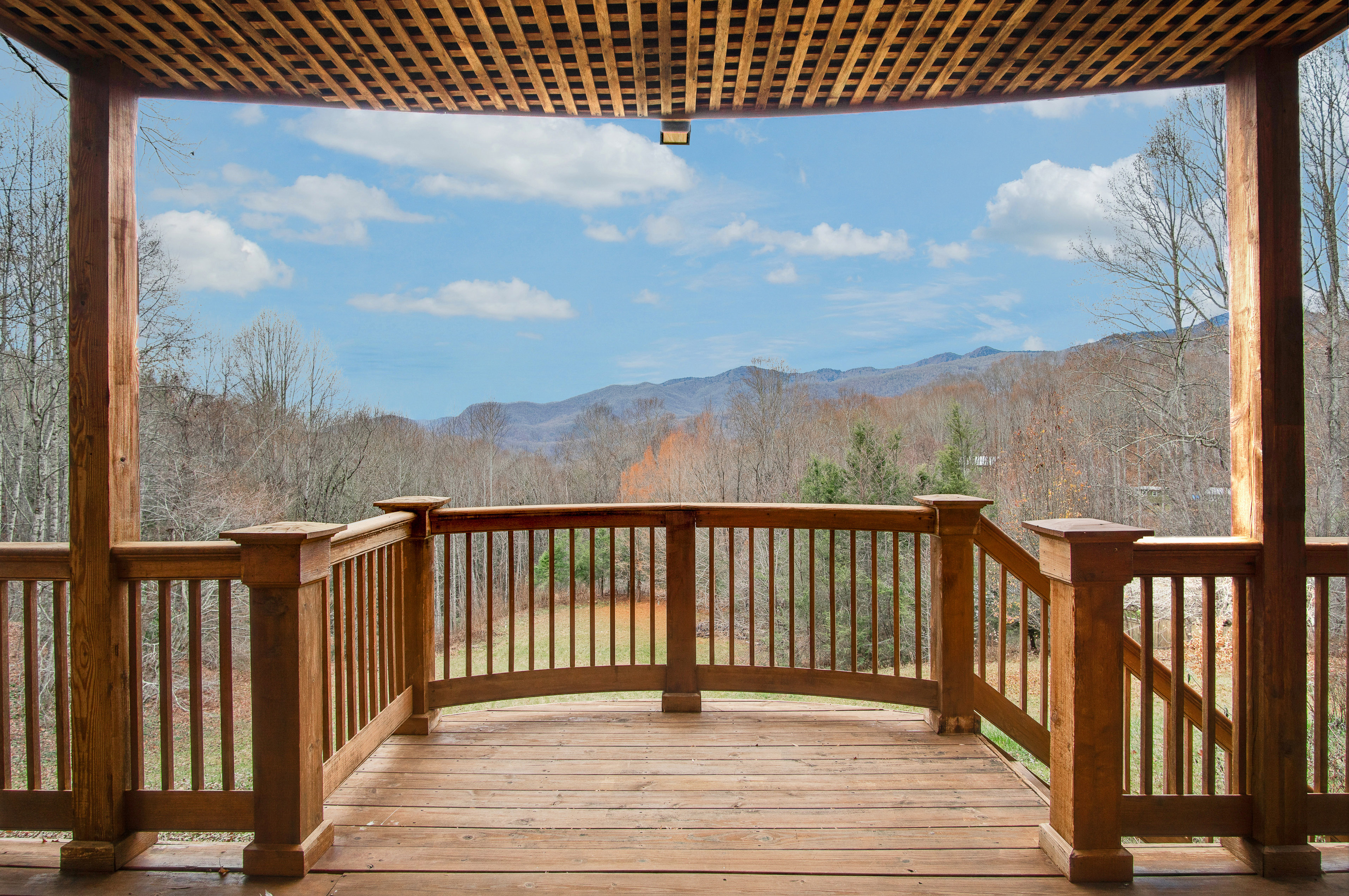 331 Westview Dr, Balsam, NC 28707