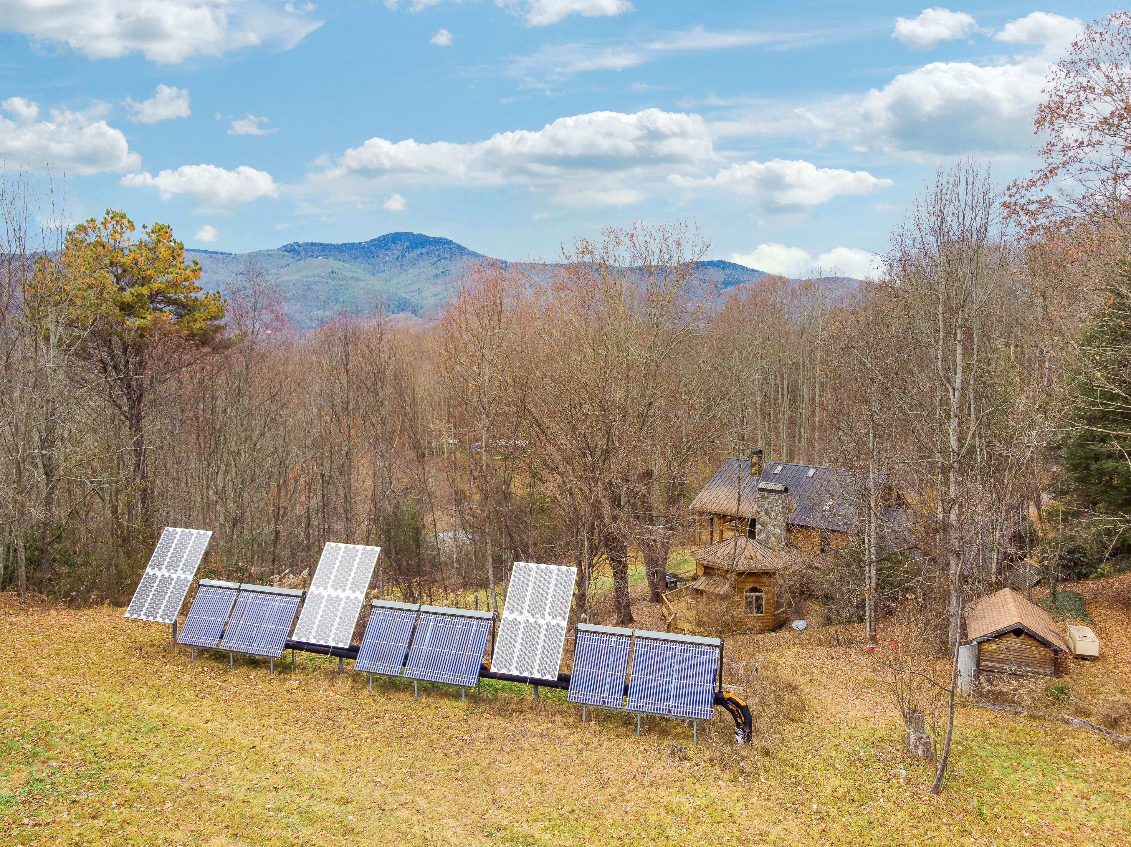 331 Westview Dr, Balsam, NC 28707