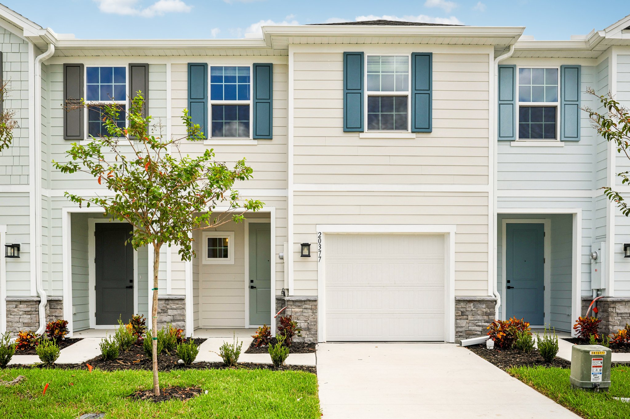 Front elevation of 20377 Lou Angela Ln, Lutz FL