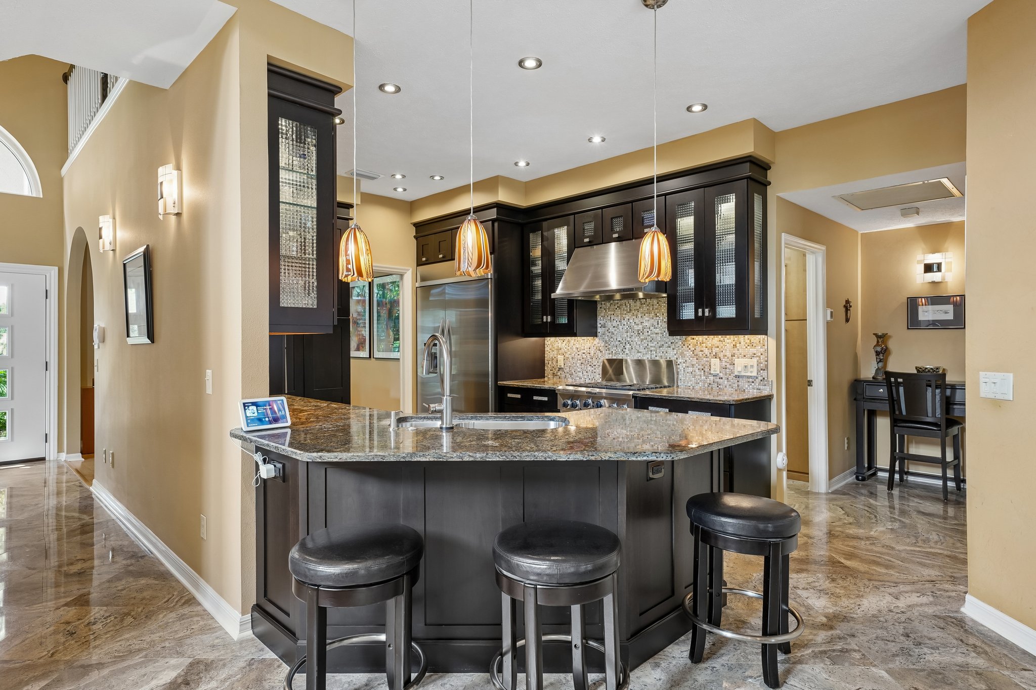 Kitchen island bar