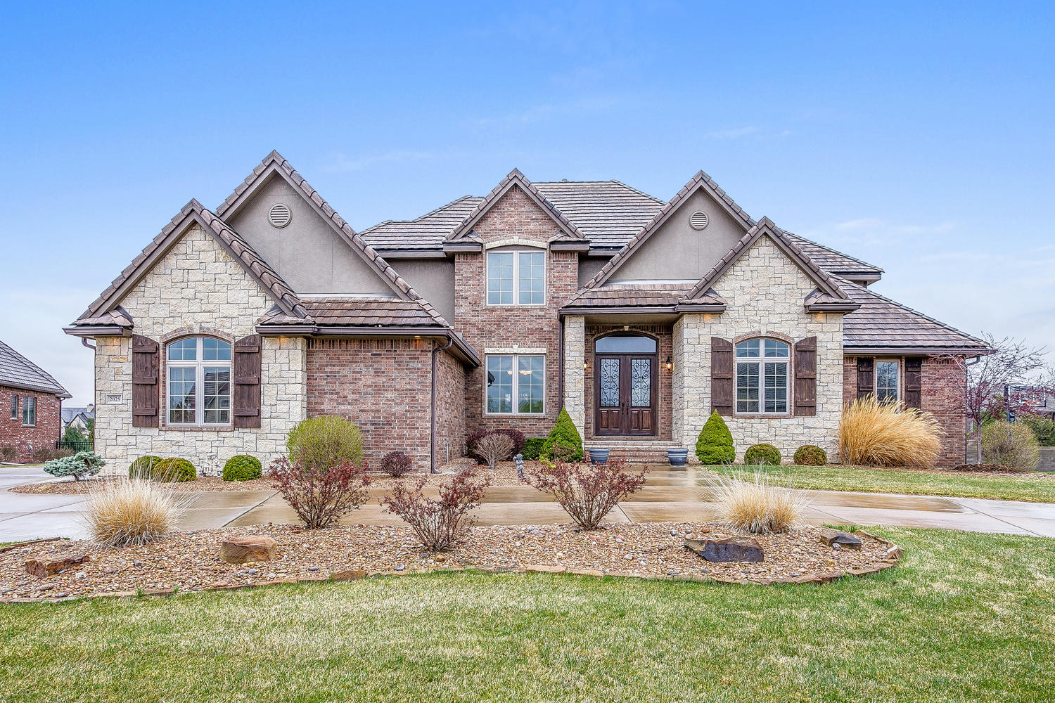 Top Home Improvement Services to Boost Curb Appeal and Interior Comfort