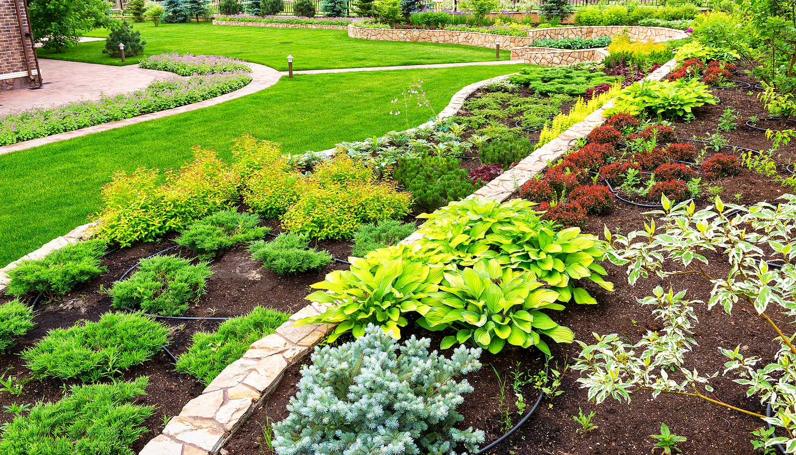 Smart Landscaping Tips to Follow to Help Sell Your Home by The Bigelow Group 505-688-5363 f
