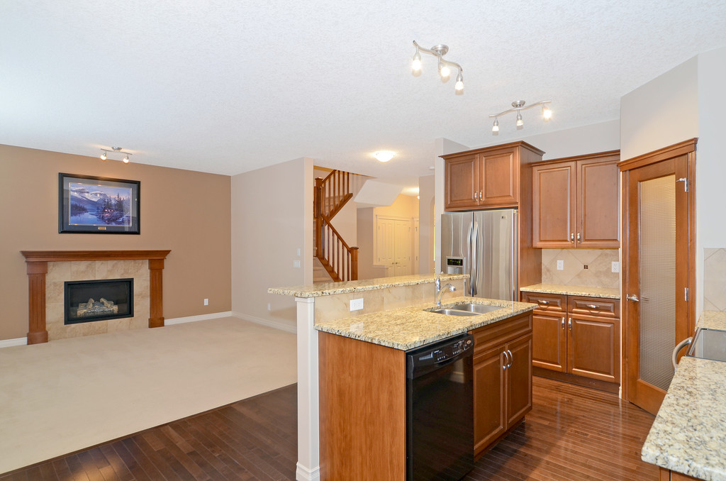 55 DRAKE LANDING WY OKOTOKS