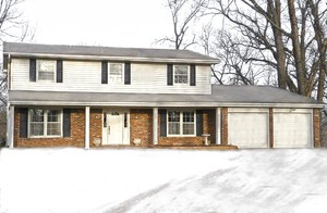 12 Woods Hill Dr, St Charles, MO 63303 