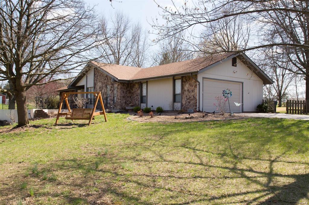 1075 Bue Wing Dr