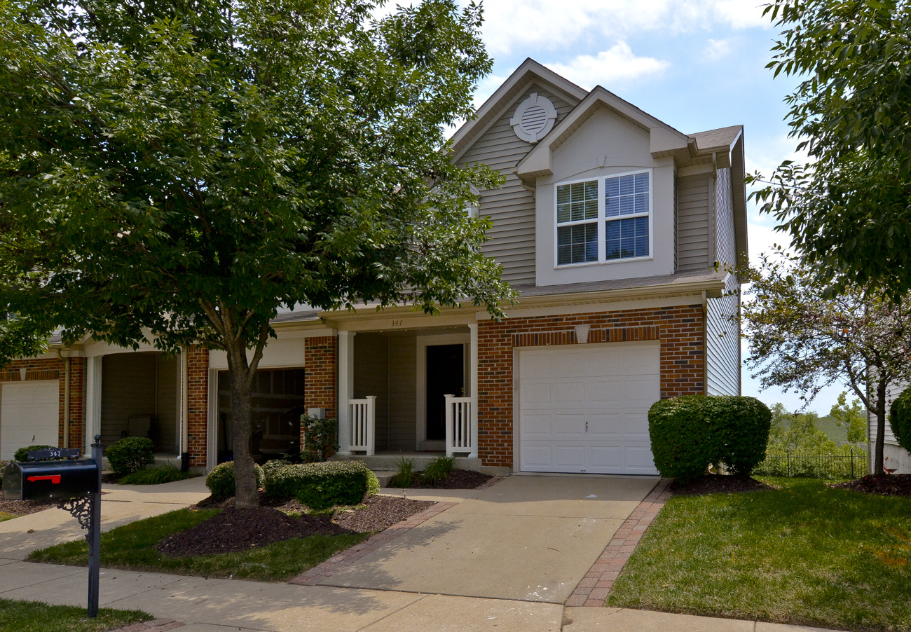 347 Montclair Tower Dr. Saint Charles, MO 63303