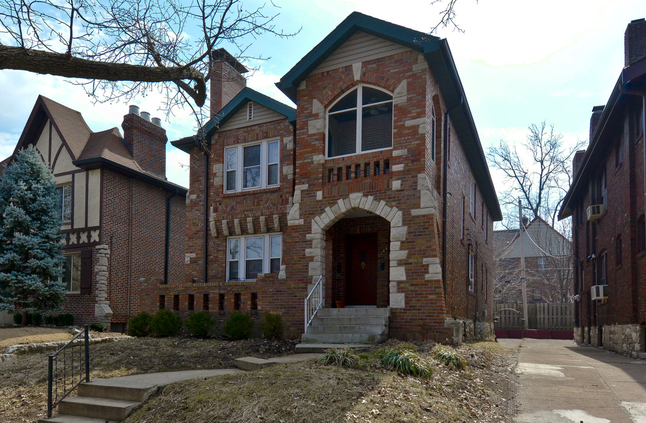 7144 Amherst Ave, Saint Louis, MO 63130