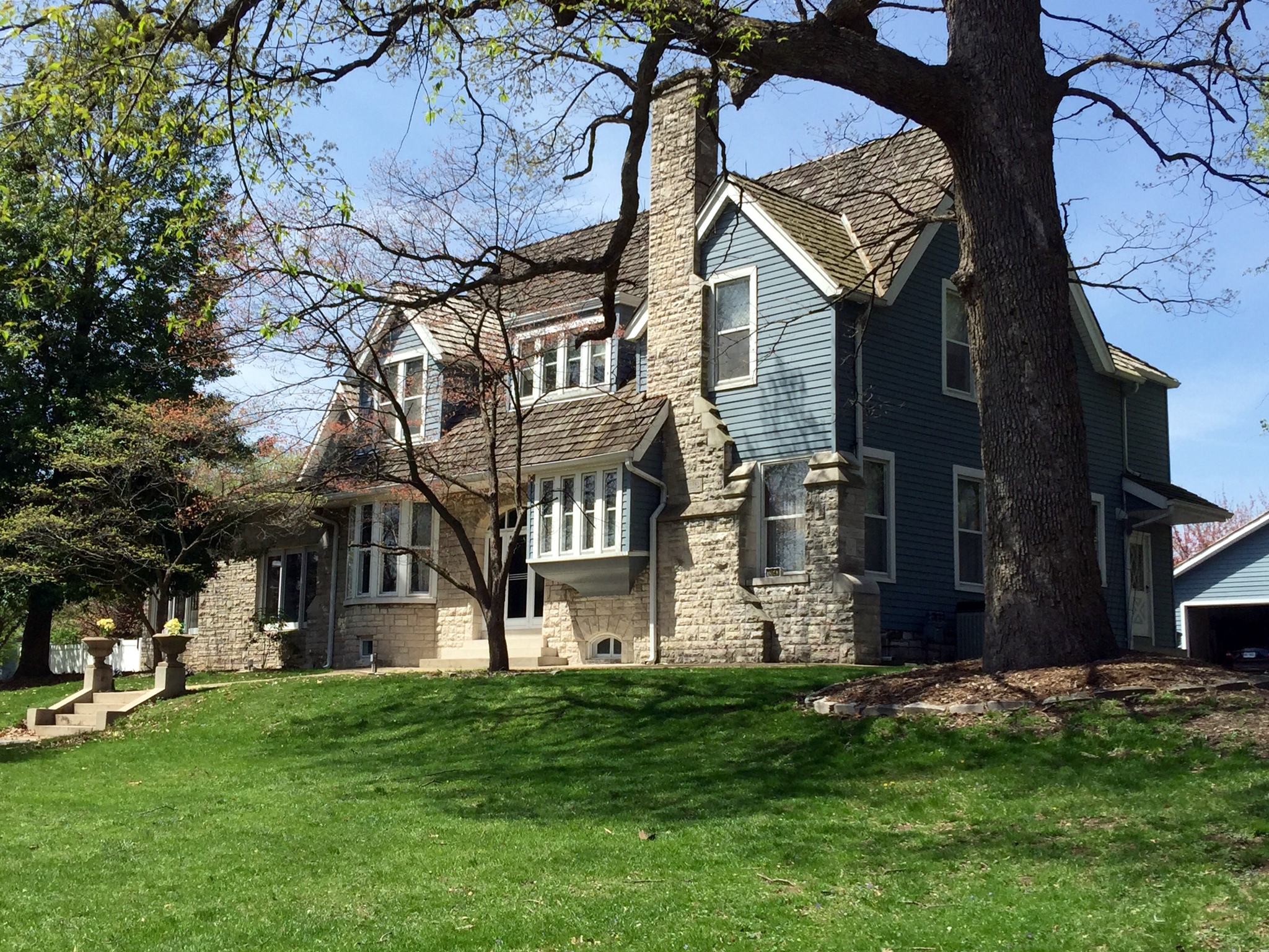 4820 Oakbrier, St Louis, Missouri 63128 13643 Amiot, Maryland Heights, MO 63146 - Home For Sale