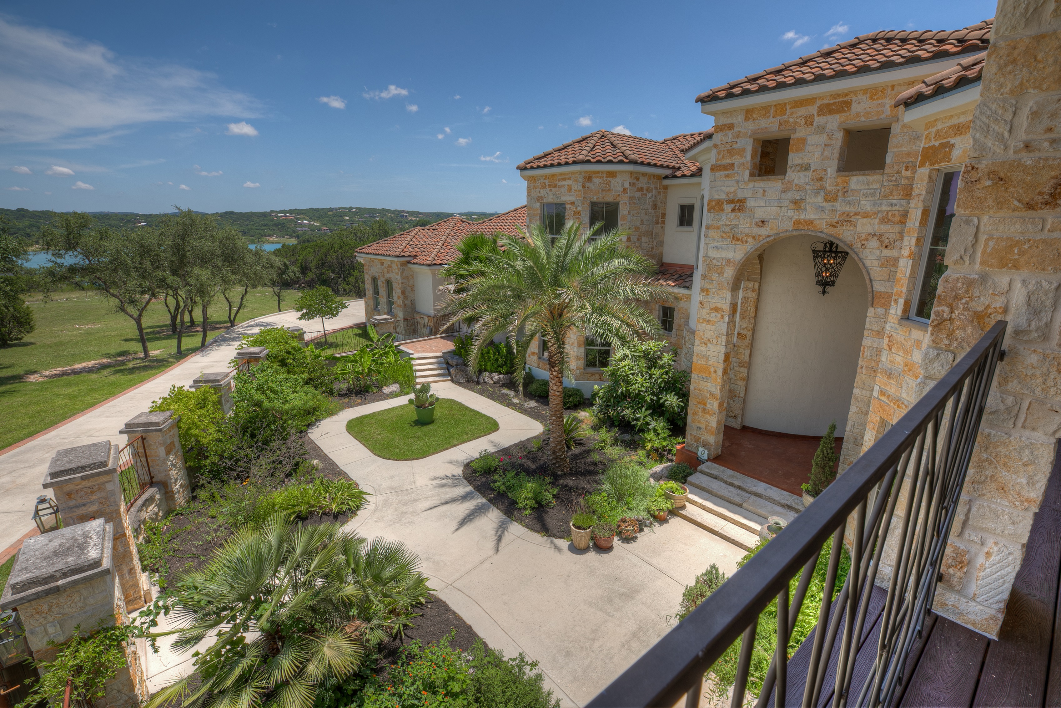 Inside John Smoltz'S Luxurious Hill Country Estate - mqwcxu1