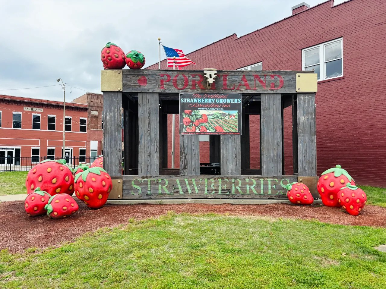 Giant strawberry crate landmark in downtown Portland, Tennessee
