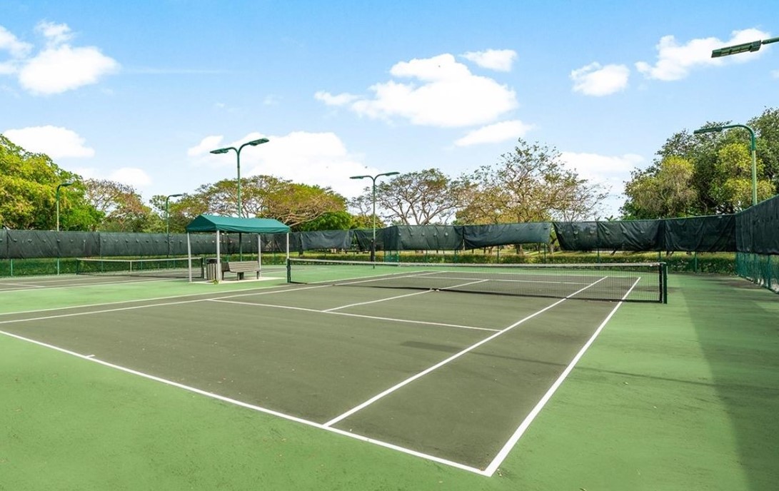 Fox Ridge Parkland, FL Real Estate Listings, Homes For Sale & Sold Homes