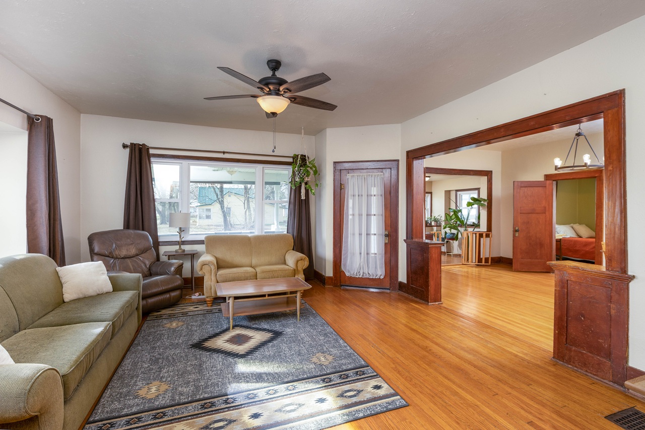 900 Cameo Street, Onawa, IA