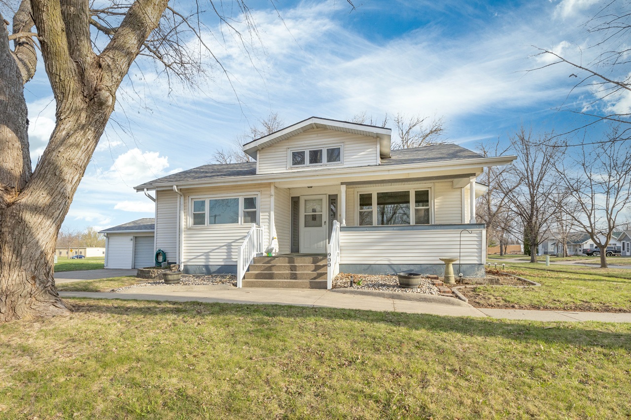 900 Cameo Street, Onawa, IA