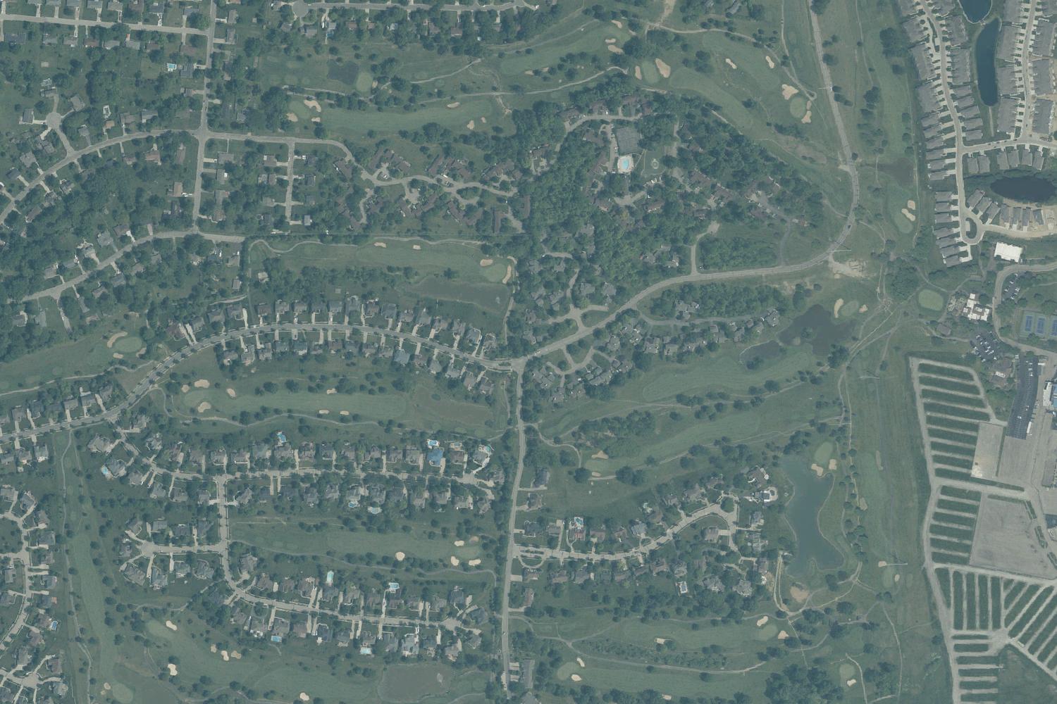 Bird's-eye view of the Grizzly Golf Course and surrounding area in Mason, Ohio