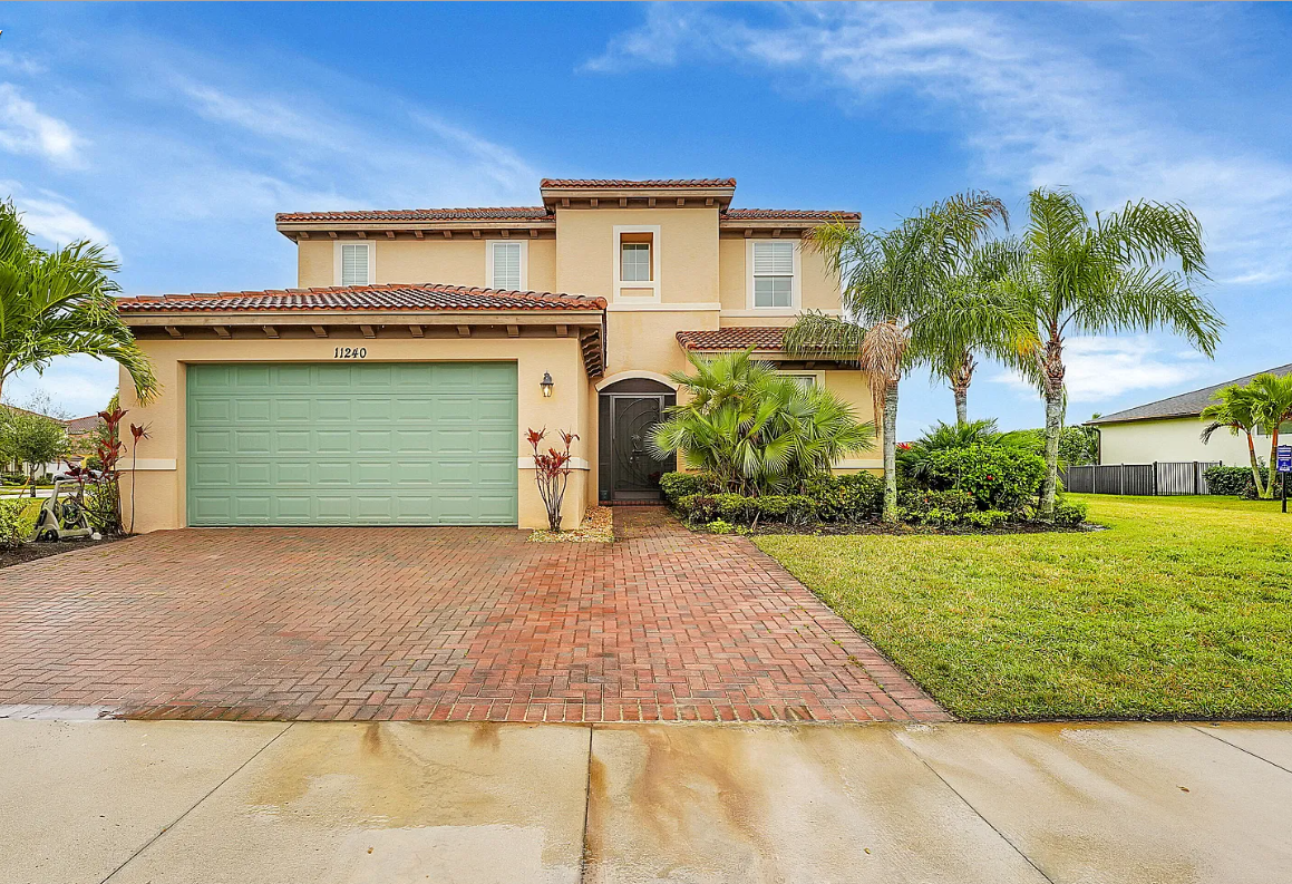 Cheap Houses for Sale in Florida with Pool