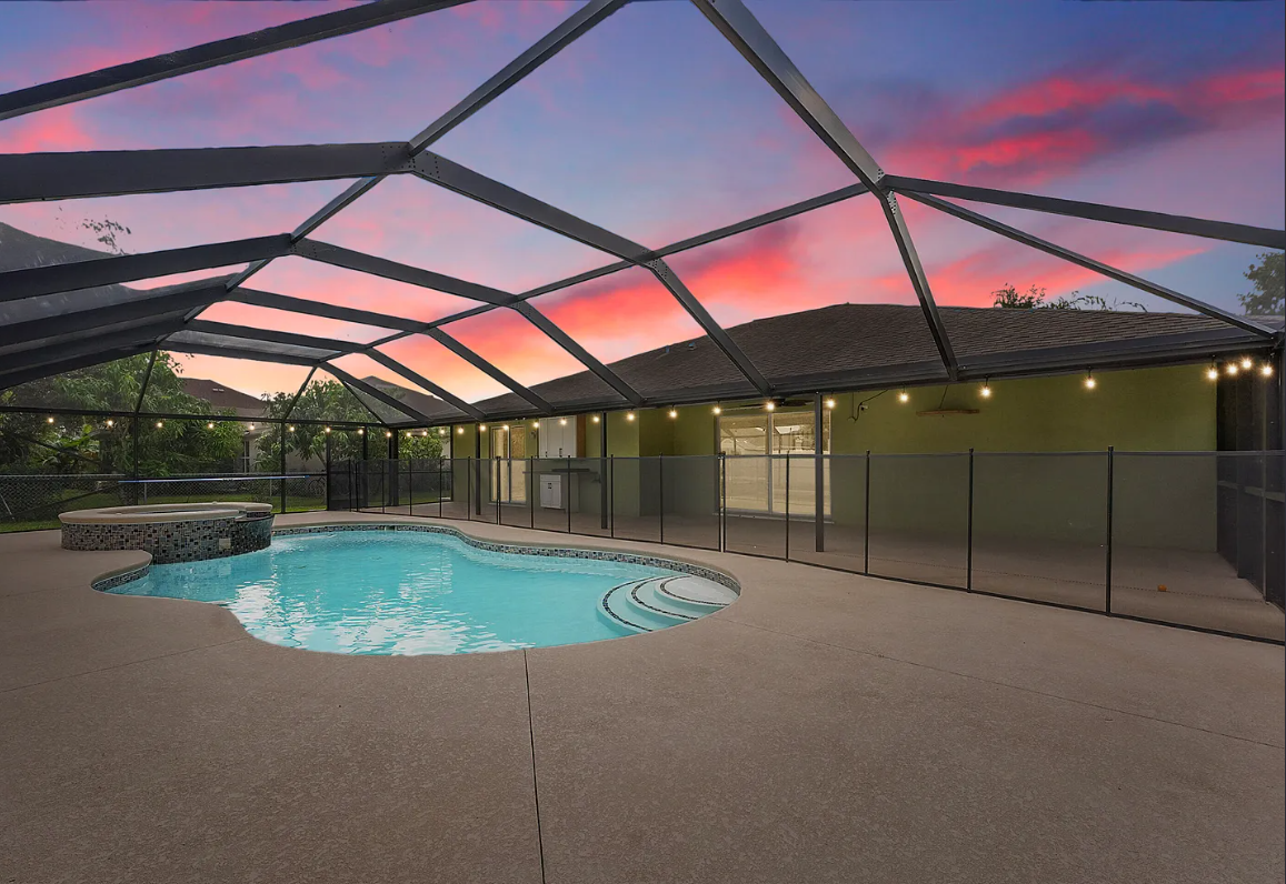 Cheap Houses for Sale in Florida with Pool