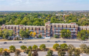 #208-3025 The Credit Woodlands