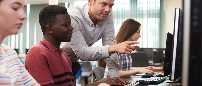 Ranked: Top Private Schools In Naples, FL - High School Classroom