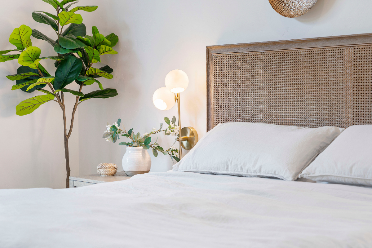 Biophilic design - bed & greenery - Boise