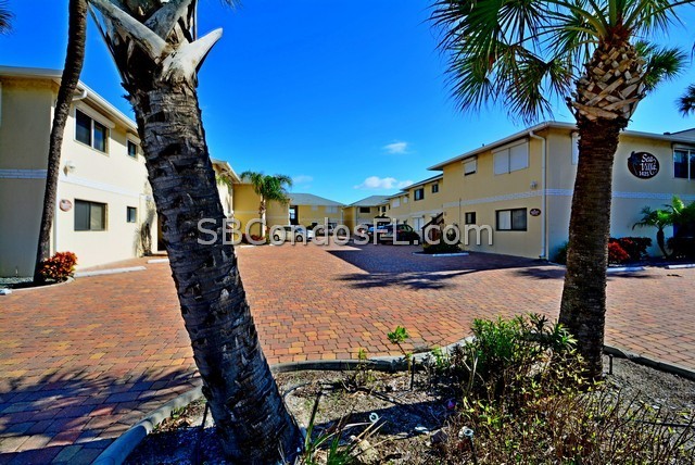 Oceanfront Condos Terry Palmiter RE/MAX