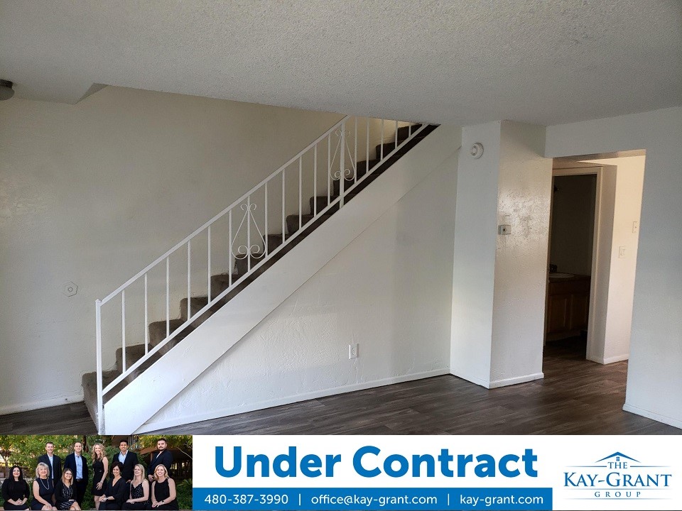 West Phoenix Townhome Under Contract