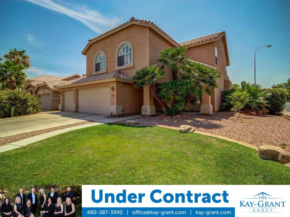 UNDER CONTRACT Huge 4Bedroom Home in Chandler