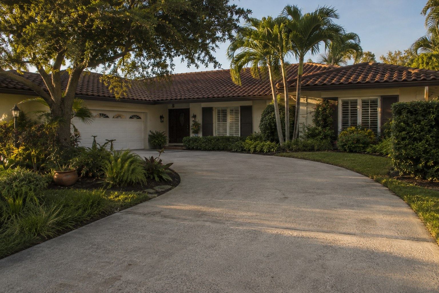 Seven things end at a change of ownership, and none of them appear on a closing statement. When keeping a Palm Beach County property is the stronger position — and when it is not.