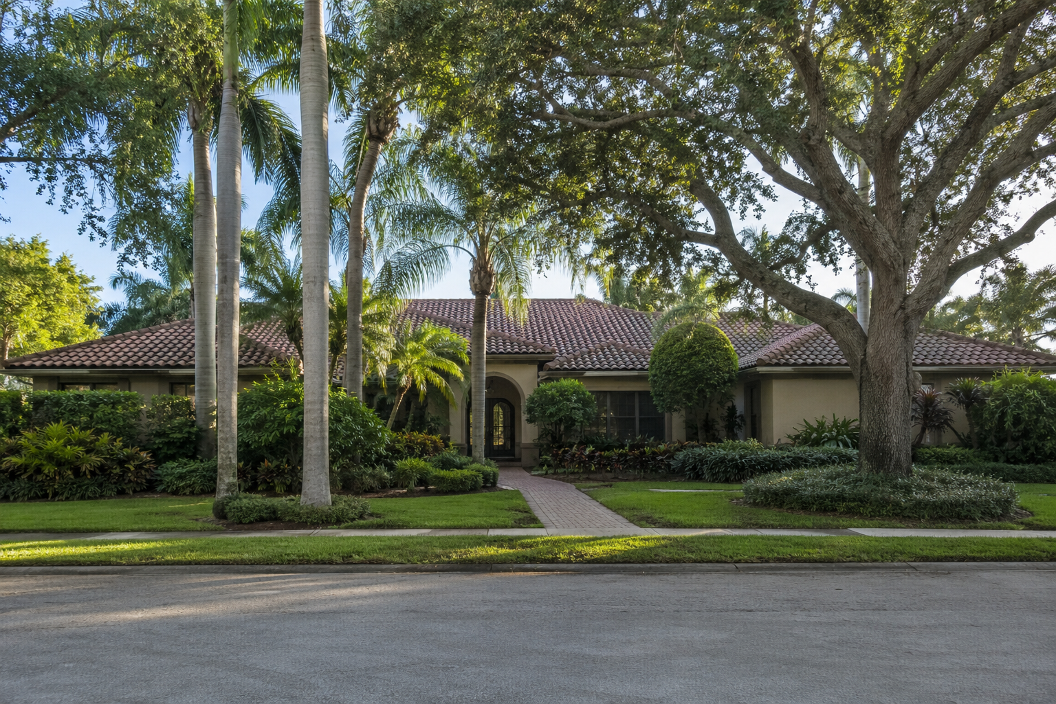 Established Palm Beach County home supporting a blog on staying as a deliberate housing decision, covering forward maintenance obligations, carrying-cost trajectory, adaptation feasibility and option preservation