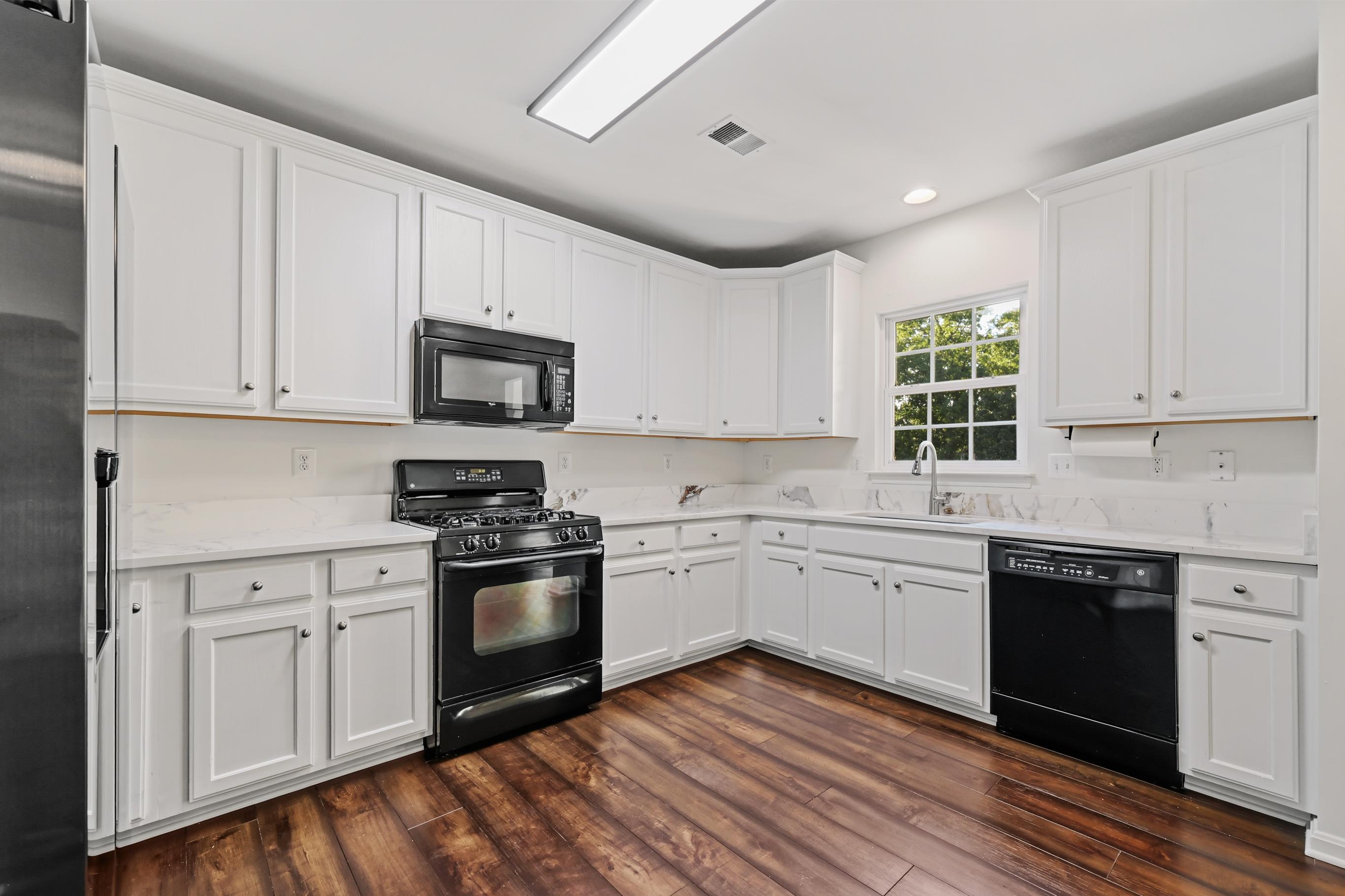 9818 Cheshire Ridge Circle property photo