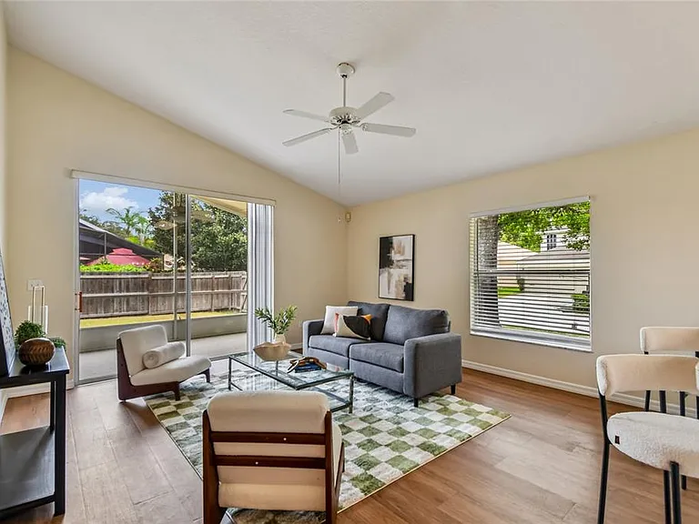5636 Freeport Drive dining room