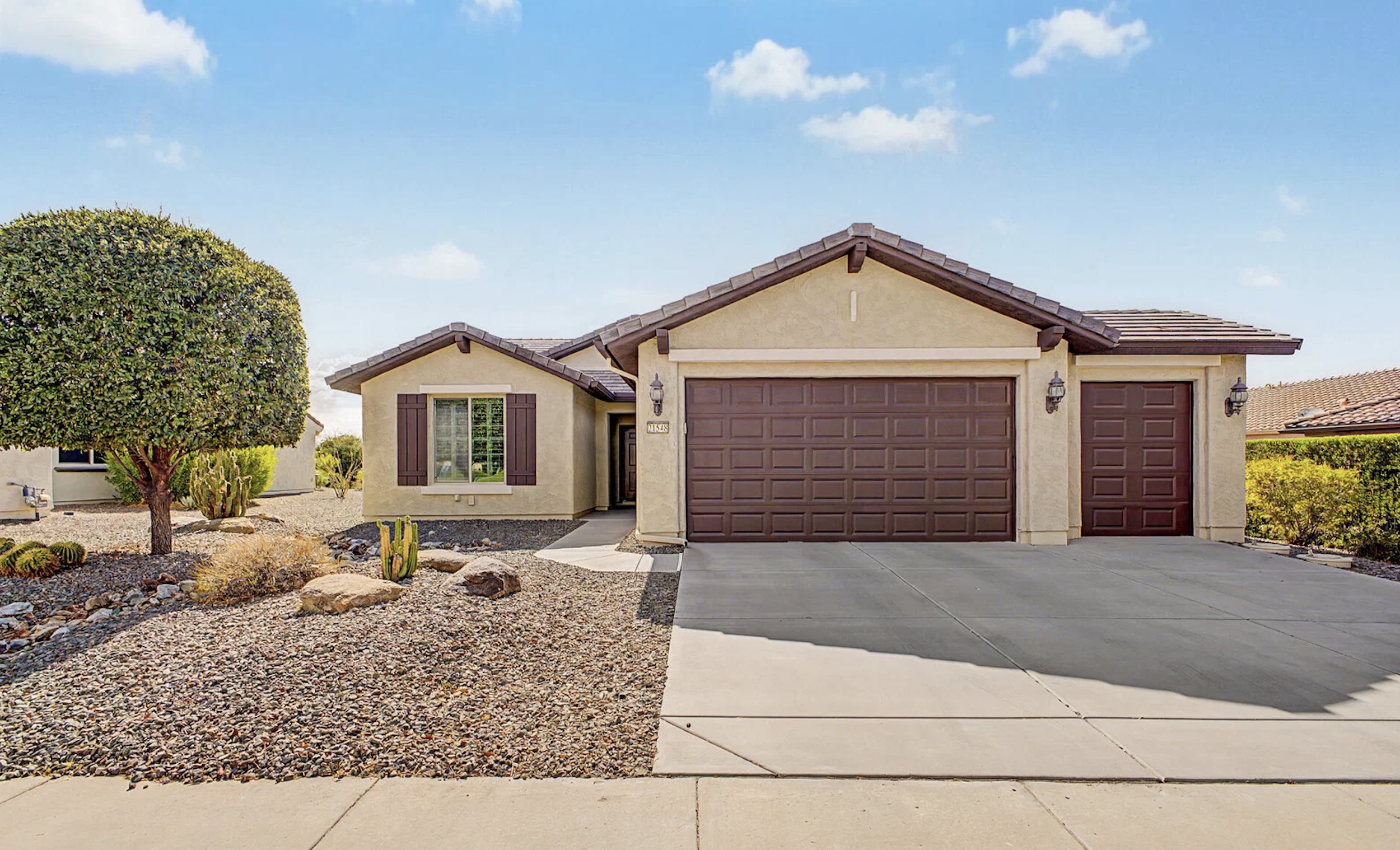 Single-story Sun City Festival home in Buckeye Arizona
