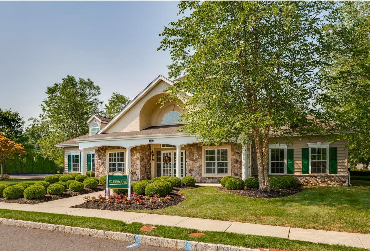 Braddock Preserve 55+ Homes Gateway with JWR™